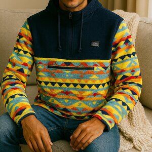 Colorful Fleece Pullover with Geometric Patterns SZ M
